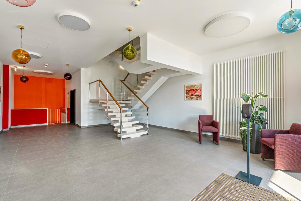 Huber Living Basic 206 Apartamento Germering Exterior foto